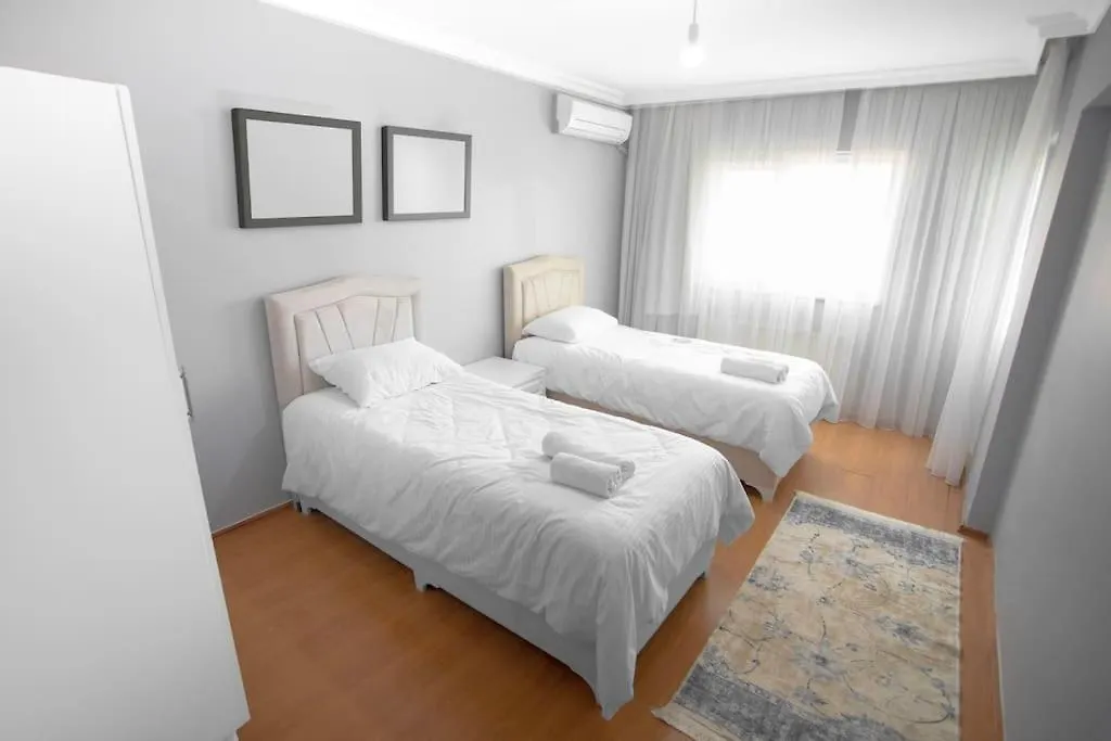 Large Central Apartment In A Quiet Area 40 Κωνσταντινούπολη